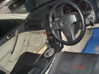 2001 Nissan Skyline Photos