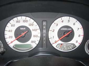 2001 Nissan Skyline Photos