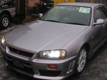 2001 Nissan Skyline Photos