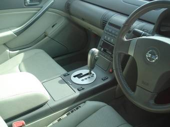 2001 Nissan Skyline Photos
