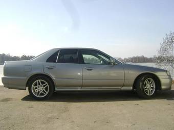2001 Nissan Skyline Pictures