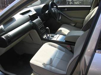 2001 Nissan Skyline Photos