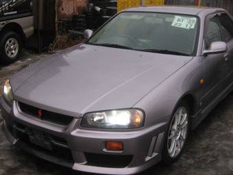 2001 Nissan Skyline Photos