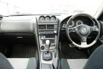 2001 Nissan Skyline Photos