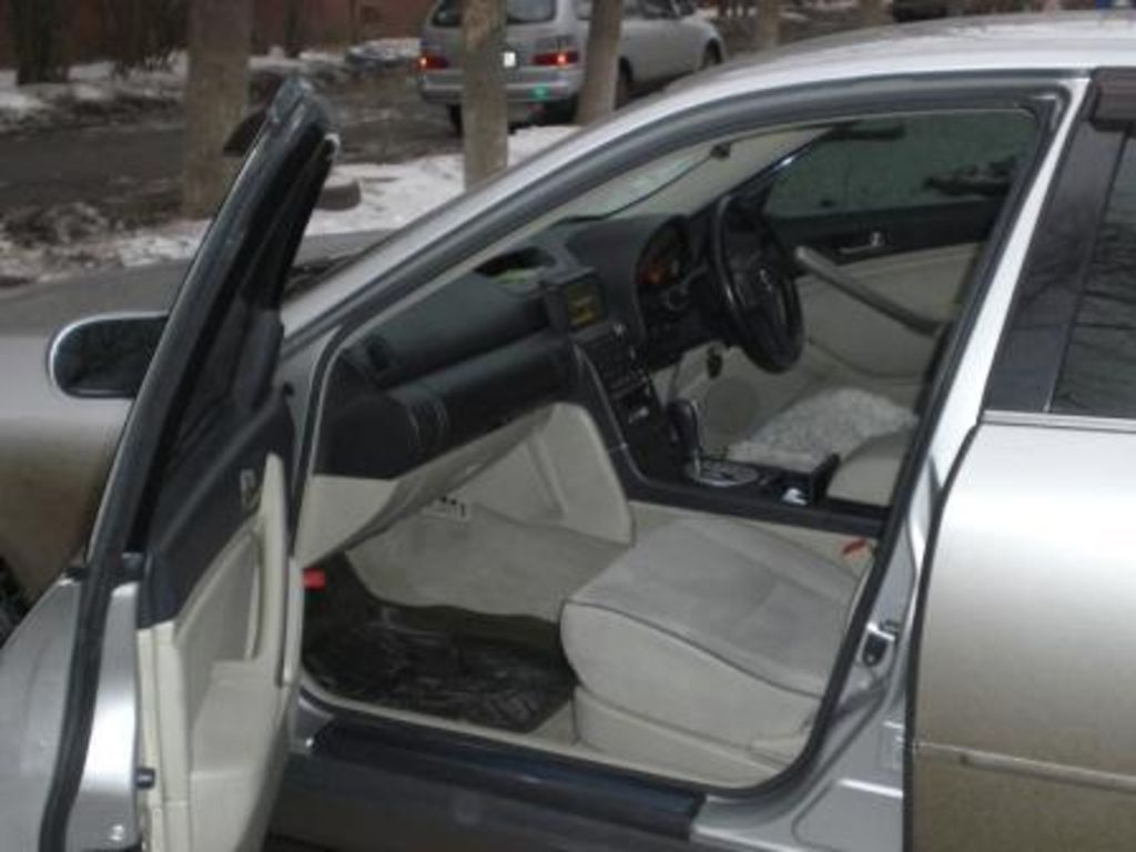 2002 Nissan Skyline