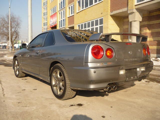2002 Nissan Skyline