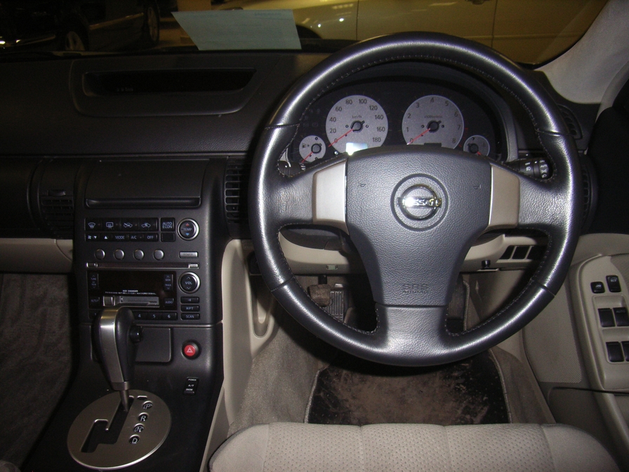 2002 Nissan Skyline Photos