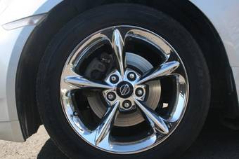2002 Nissan Skyline Pictures