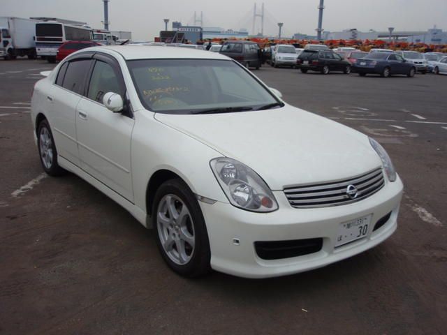 2004 Nissan Skyline