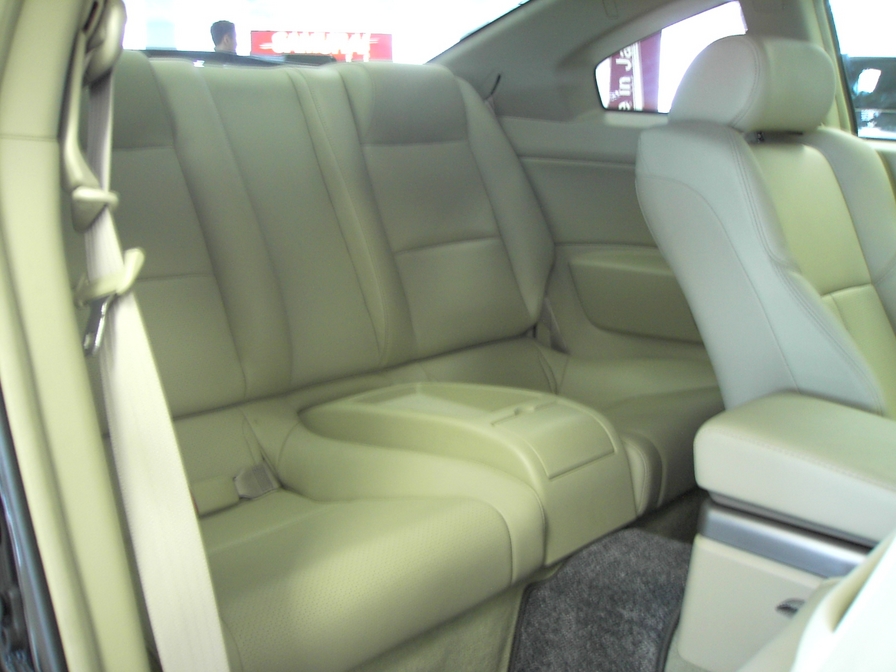 2004 Nissan Skyline Images