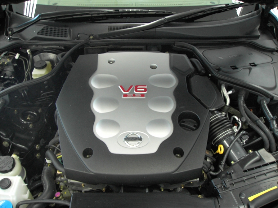 2004 Nissan Skyline Pictures