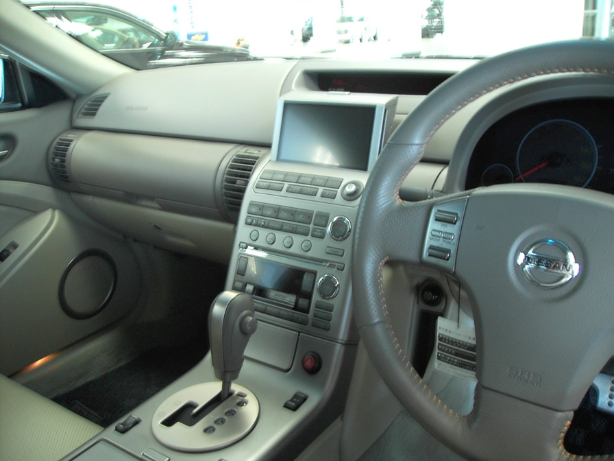 2004 Nissan Skyline Pictures