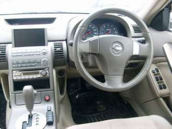 2004 Nissan Skyline Photos