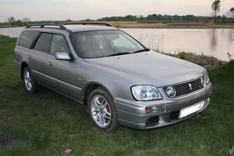 2001 Nissan Stagea Pictures