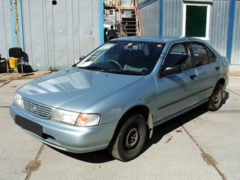 1994 Nissan Sunny Photos