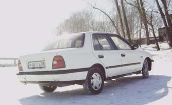 1994 Nissan Sunny Pictures