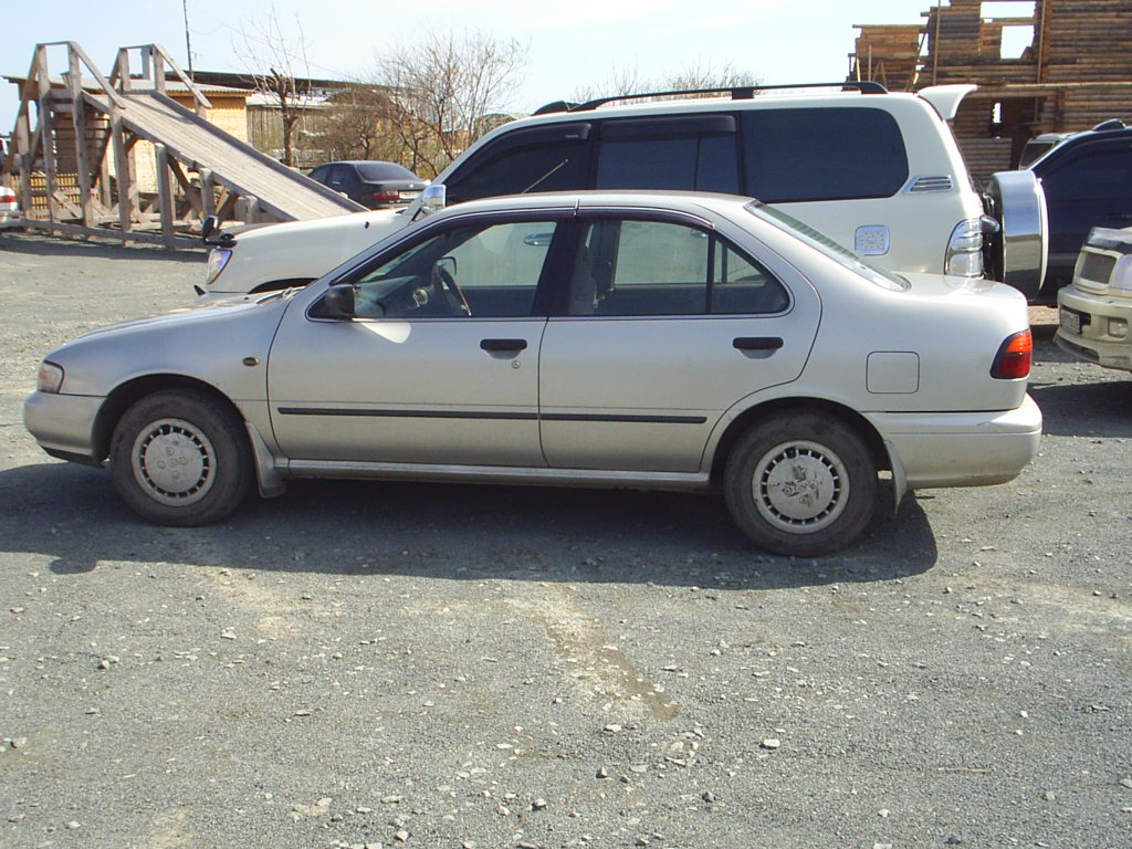 1997 Nissan Sunny