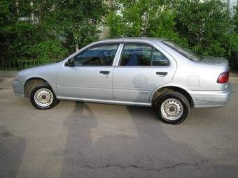 1997 Nissan Sunny Pictures
