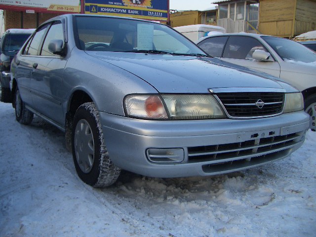 1997 Nissan Sunny Photos