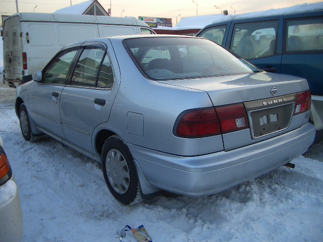1997 Nissan Sunny Pictures