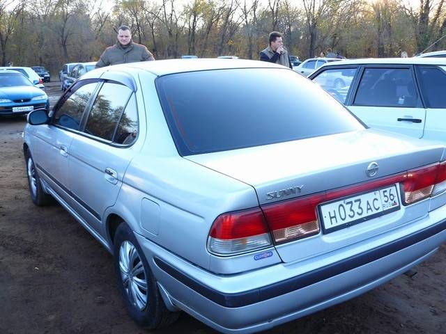 1998 Nissan Sunny