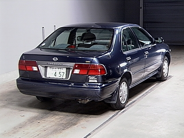 1998 Nissan Sunny Pictures