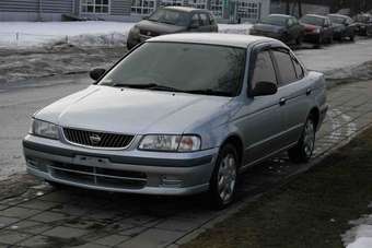 1998 Nissan Sunny Photos