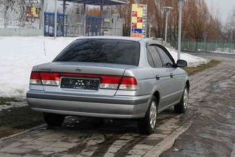 1998 Nissan Sunny Photos