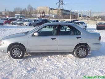 1998 Nissan Sunny Pictures