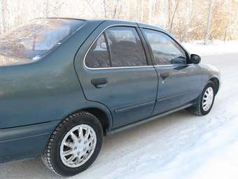 1998 Nissan Sunny Pictures