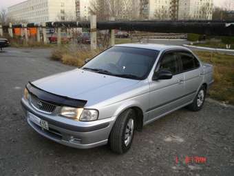 1998 Nissan Sunny Photos