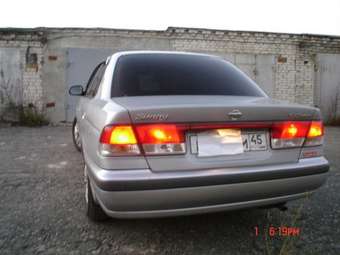 1998 Nissan Sunny Pictures