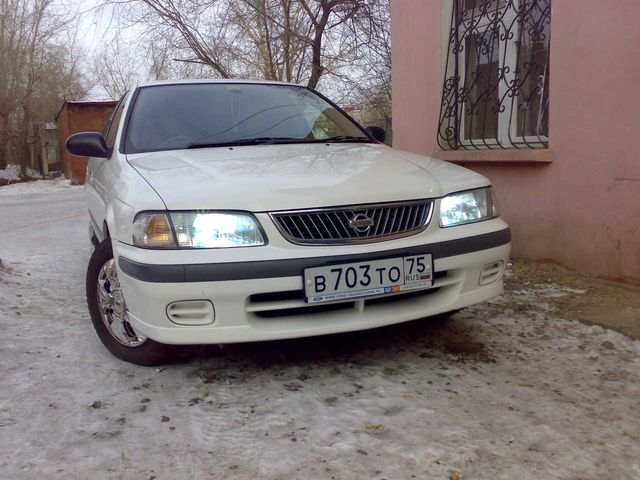1999 Nissan Sunny