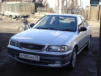 1999 Nissan Sunny Pictures