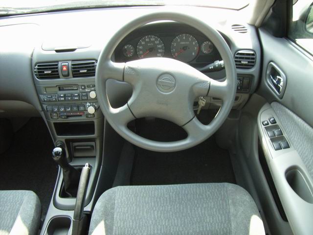1999 Nissan Sunny Images