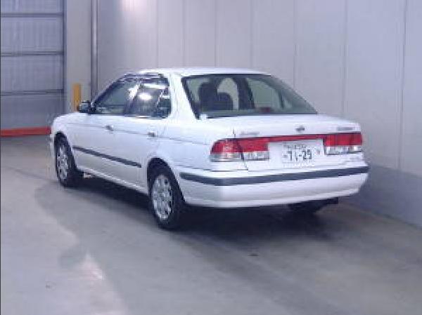 1999 Nissan Sunny Photos