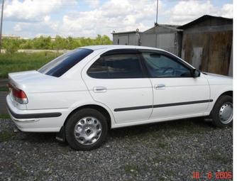 1999 Nissan Sunny Photos