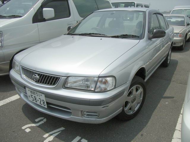 1999 Nissan Sunny Pictures