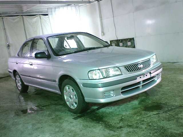 1999 Nissan Sunny Pictures