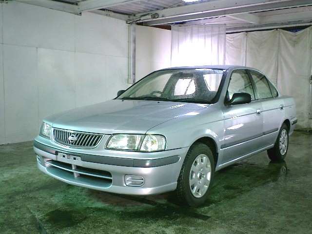 1999 Nissan Sunny Pictures