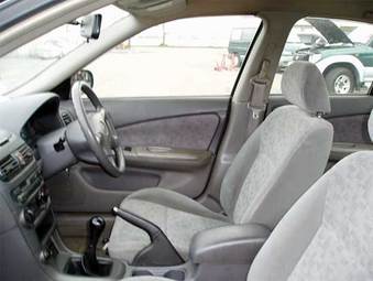 1999 Nissan Sunny Pictures