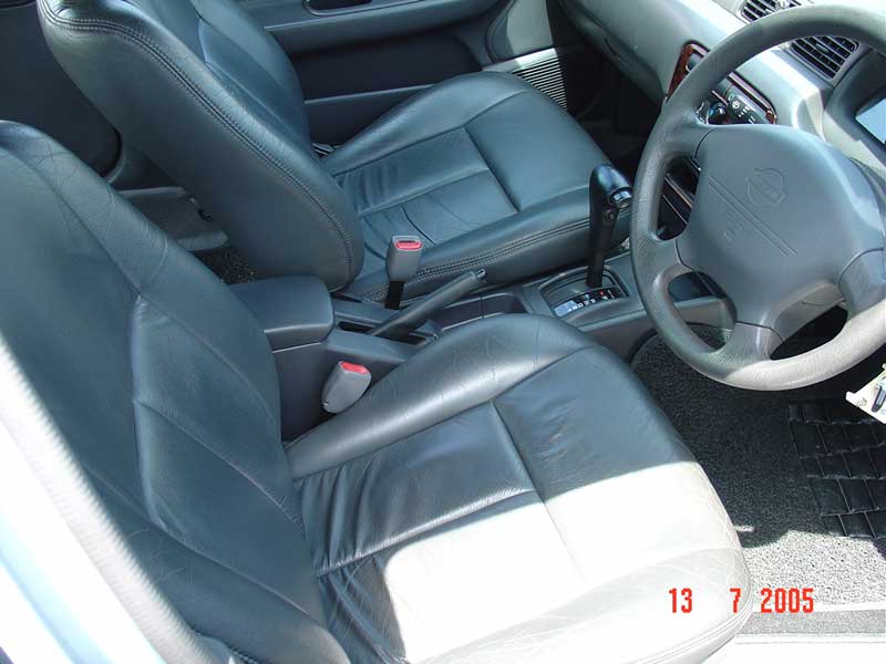 1999 Nissan Sunny Photos