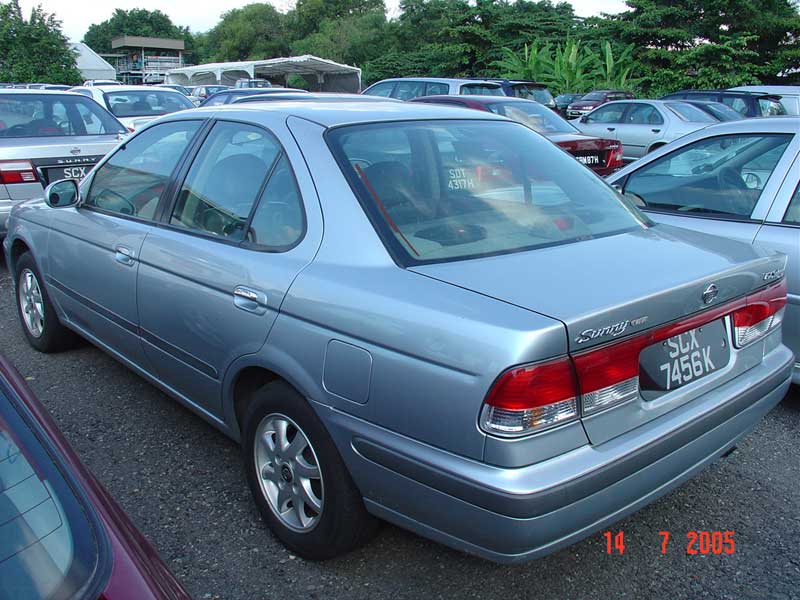 1999 Nissan Sunny Pictures