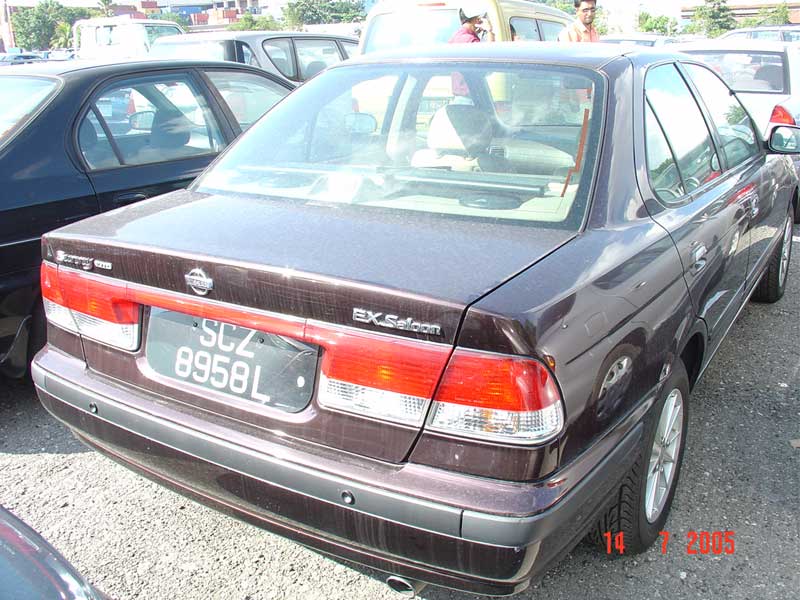 1999 Nissan Sunny Pictures