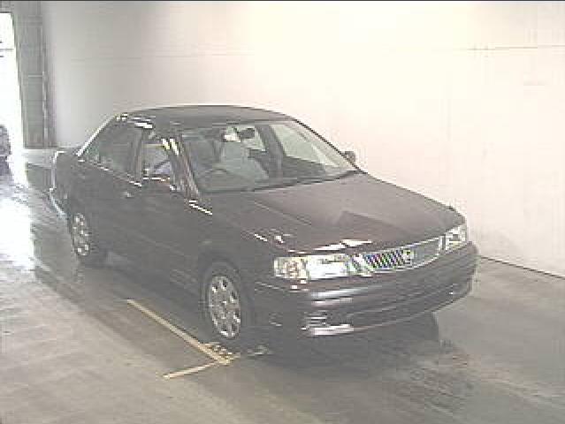 1999 Nissan Sunny Pictures