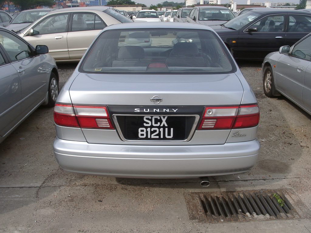 1999 Nissan Sunny Pictures