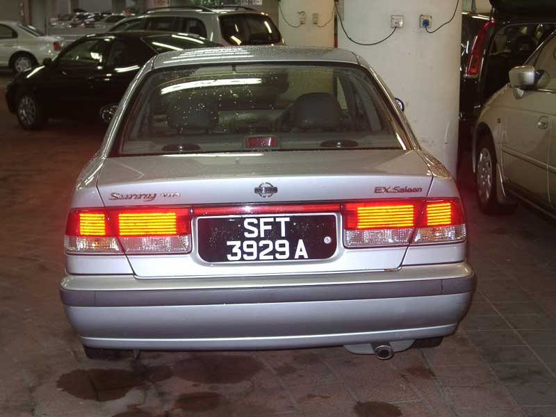 1999 Nissan Sunny Pics