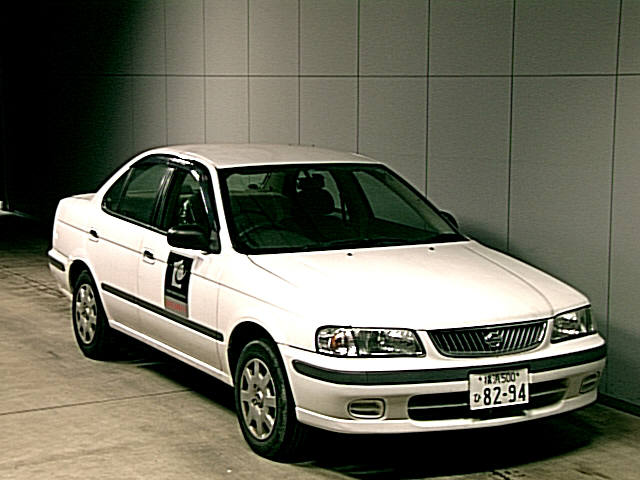 1999 Nissan Sunny Pictures