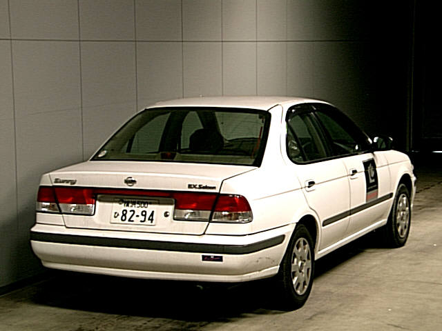 1999 Nissan Sunny Pics