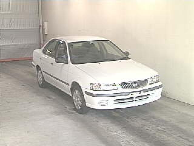 1999 Nissan Sunny Photos